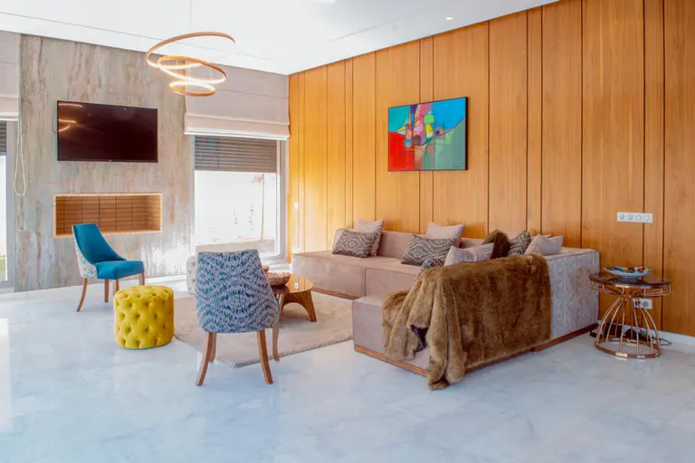 Villa semi-finie à vendre — Le Belvédère